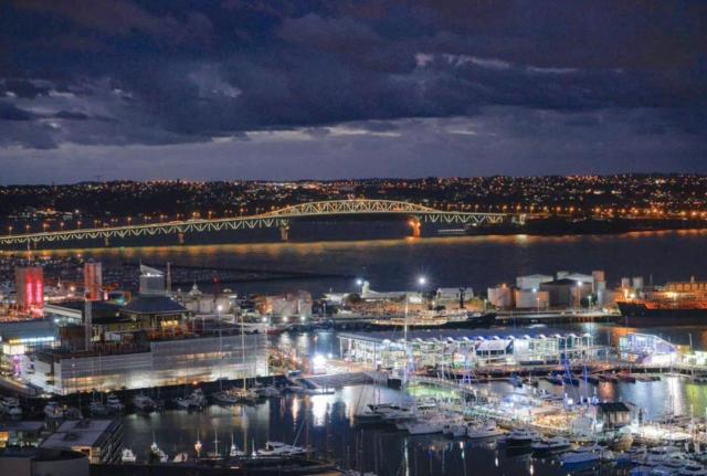Magnificent SkyTower, Sea, Habour View in CBD