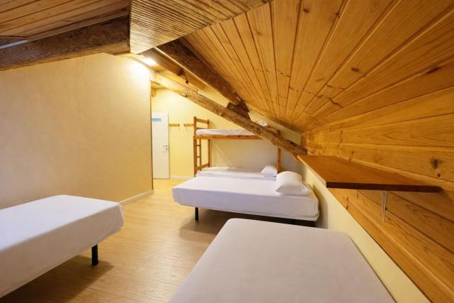 Albergue Pájaro L