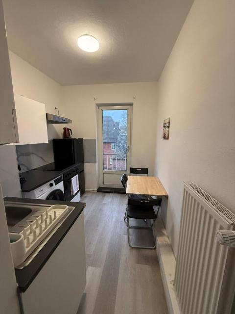 Lavins Apartments Küche Bad Balkon Wlan TV