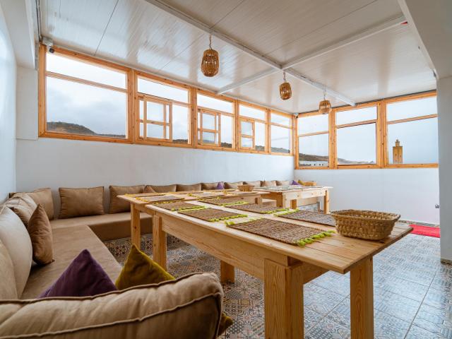 Roots Surf House - Anza