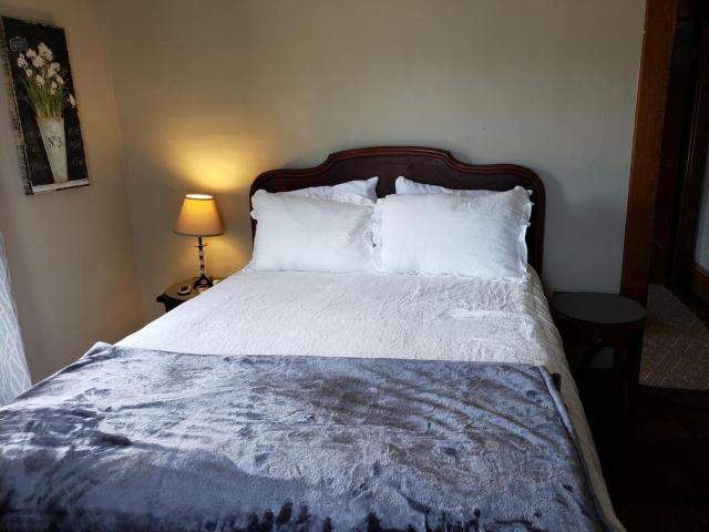 Olean New York 4 bedrooms entire house near Saint Bonaventure