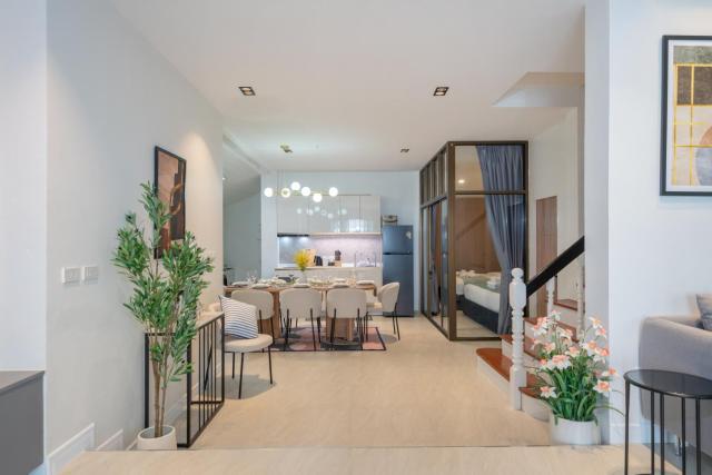 Heart Patong pool villa with 5BR by MP property