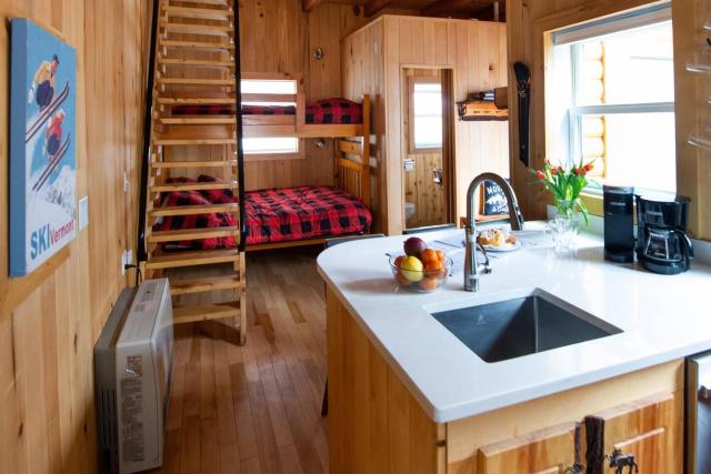 Three Cabins - Pet Friendly & Hot Tub