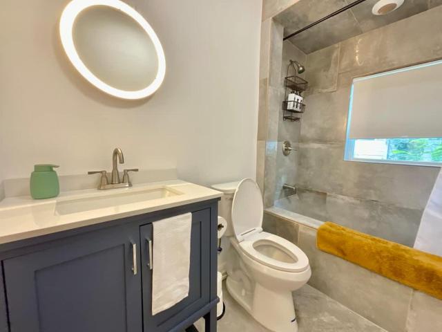 Escondido - Easy World Cup Access, Walk to Restaurants and Bars!