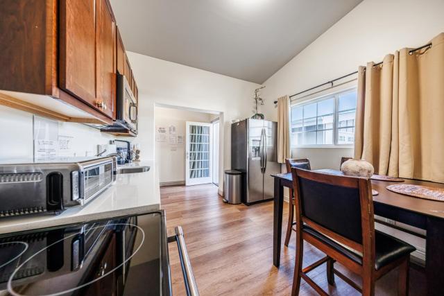 Welcoming & Spacious 2-Bedroom Guest Suite in Torrance 20 Minutes from LAX