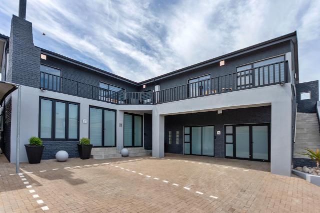 Grey Luxury Accommodation Langebaan