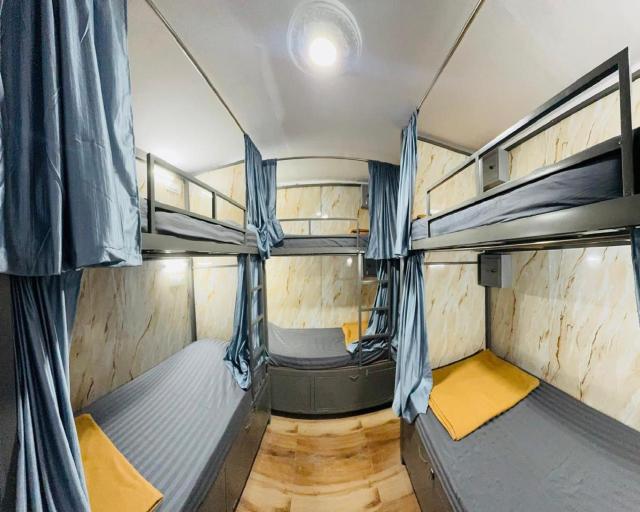 Blue Top Dormitory Andheri East Marol Metro