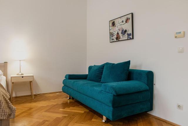 Comfortable 2BR Apartment Near Wiener Stadthalle