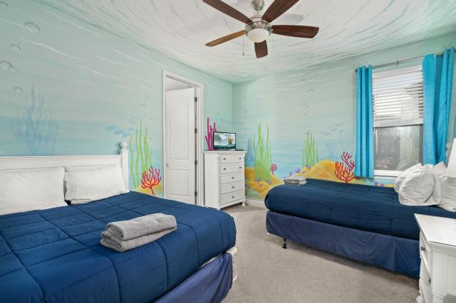 Private Heated Pool Game room 6MI to Disney