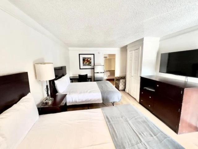 Airport Inn