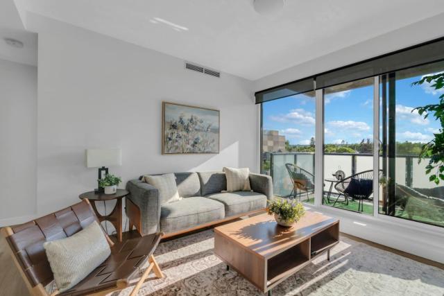 New 2BR King suite| Kensington| UG Parking| Banff