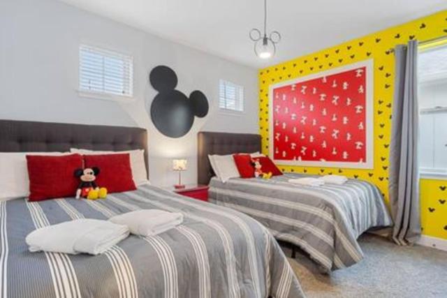 381 Fantastic Home Near Disney 5BD 5BT 14P