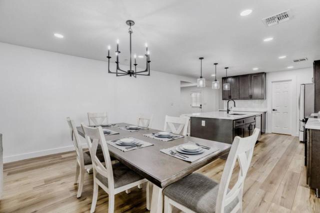 4BR Mesa Basecamp, Mins to Cubs Spring Training