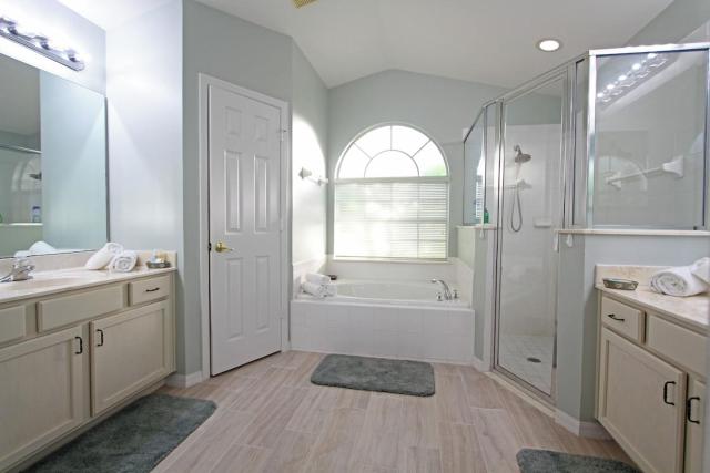 20 mins Disney, Private Heated Pool & Spa, Games Room, Spacious, Good for Groups