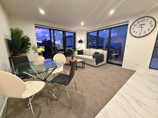Modern 2BR Apartment by Te Kaha Stadium