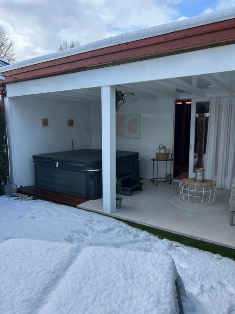 Wellness Studio Tiel met sauna en jacuzzi