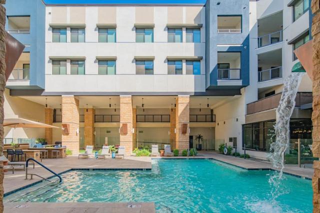 TPC Golf Escape Near Kierland Pool Gym