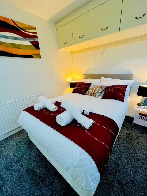 Comfortable 2-Bed Flat in Heart of Tyne Wear - Pass the Keys