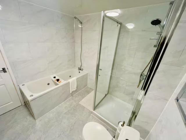 Comfortable 2-Bed Flat in Heart of Tyne Wear - Pass the Keys