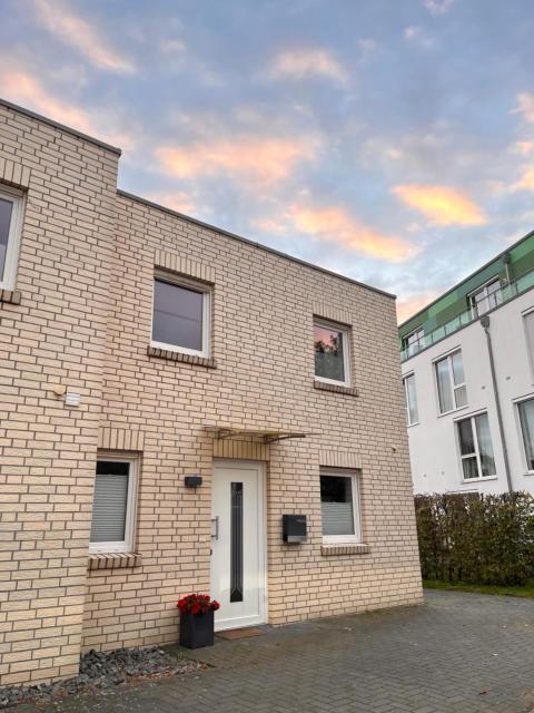 Ella House