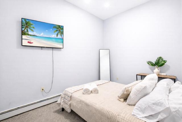 Escape your everyday in your COZY HIDEAWAY Feel right at home Relax recharge & unwind