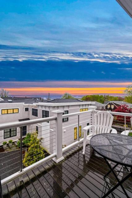 Modern East End 2-BR Home - Steps from the Beach