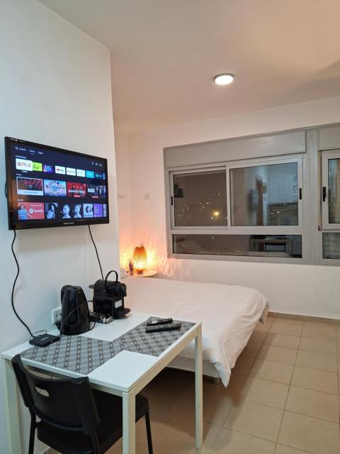 Modern Studio 1BR Near Soroka Hosp & University