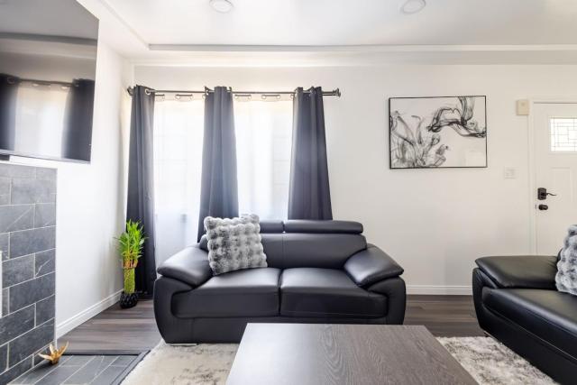 Modern2BR Home SoFi LAX Parking Fast WiFi
