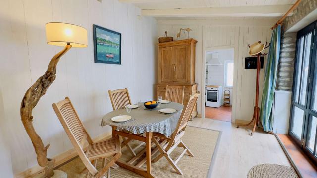 Maison de village en 2 parties
