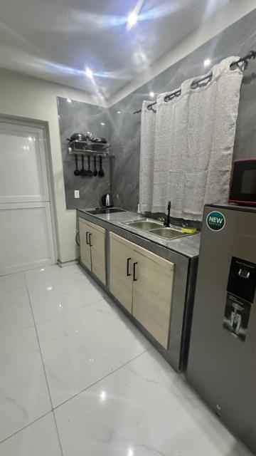 Prestige Apartments C - Affordable Studio Near Sambil Shopping Mall with Fast WiFi