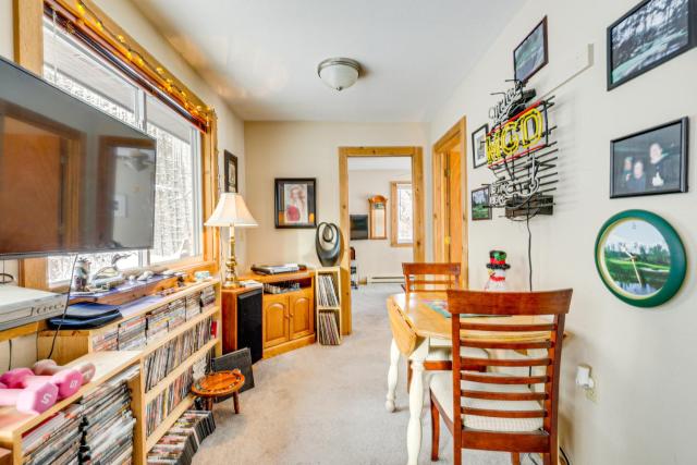 4 Mi to Ski Brule: Cozy Cabin w/ Screened-In Porch