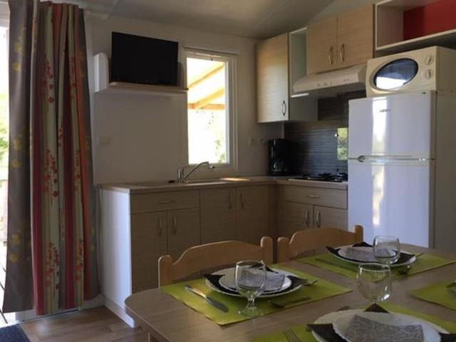 Mobil-home avec terrasse à Puyravault - API-1-52-1328