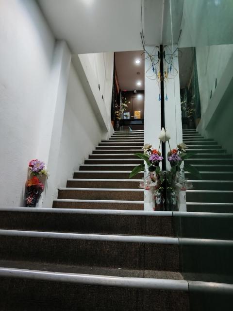 Cahaya Hanson BilikXpert