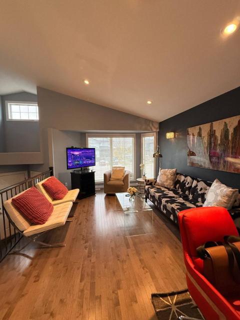 Hampton 3BR 2BA Suite Near Airport