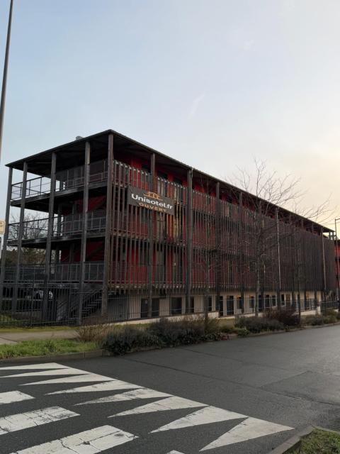 Unisotel Le Mans
