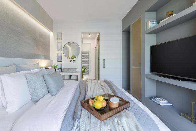 50 Shades of Athens, Kingsize Suite with Jacuzzi!