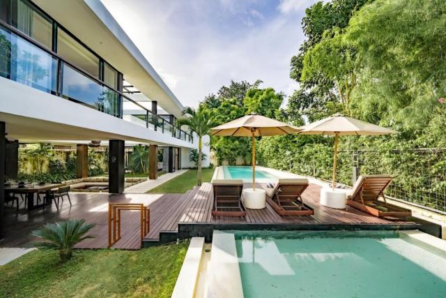Brezza 3BR Luxury 13m Pool Villa with Starlink - Uluwatu