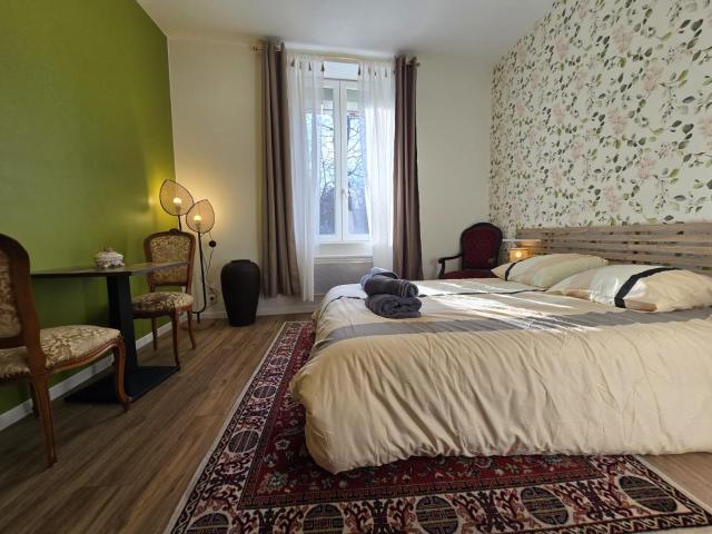 Studio, avec cuisine et salle de bain face au Jardin Massey