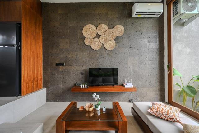 2BR Private Pool Villa in Kedungu with View