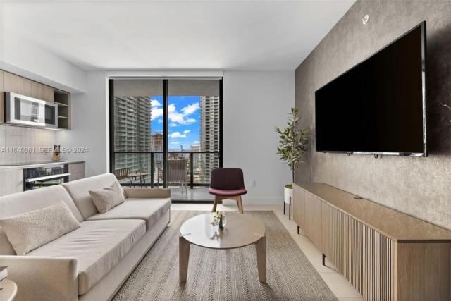 Spacious 2 Bedroom Corner Unit Wraparound Balcony