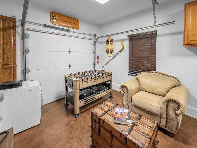 Mountain Deer Cabin W Foosball & Fenced Backyard