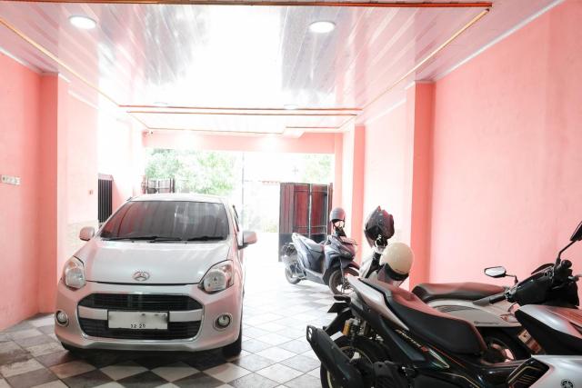 RedDoorz near Sunrise Mall Mojokerto