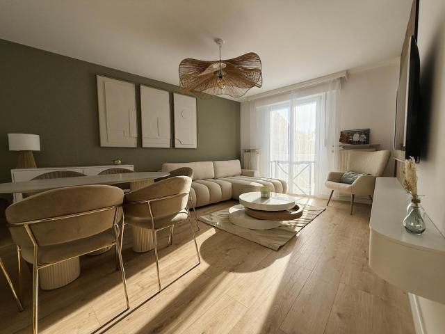 Beautiful Sunny 2BR Apartment