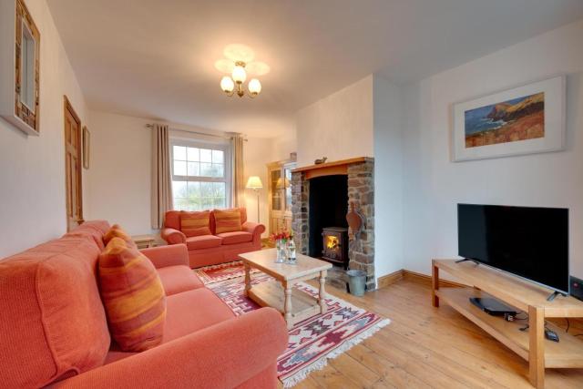3 Bed in Nr Hartland oc-coas1