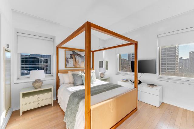 Lavish Two-Story Retreat in the Heart of Manhattan