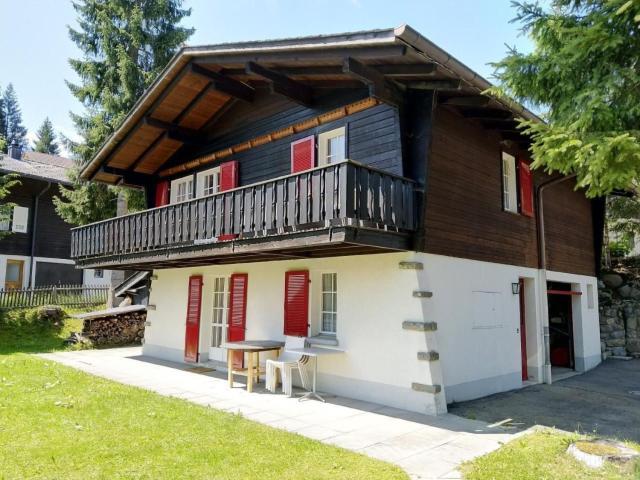 Apartment Chalet Tannehüsli by Interhome