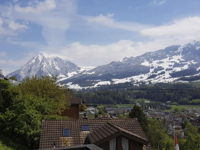 Apartment Charmantes Chalet Apartment mit Aussicht by Interhome