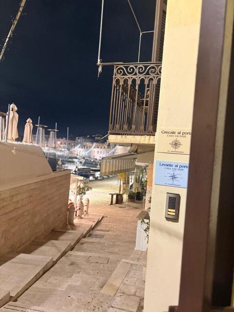 Levante al porto