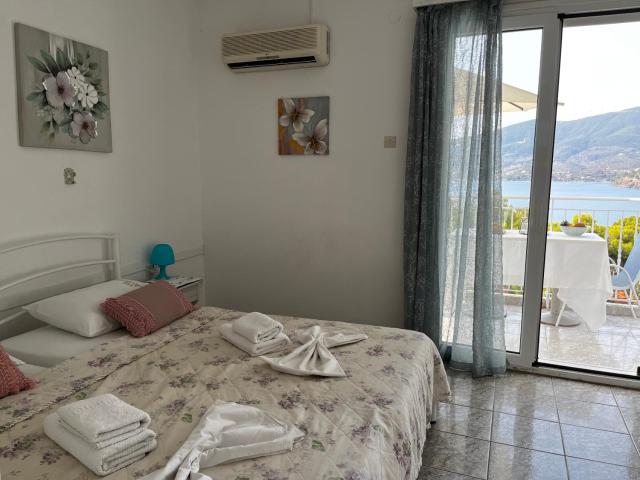 Lions Poros Apartments