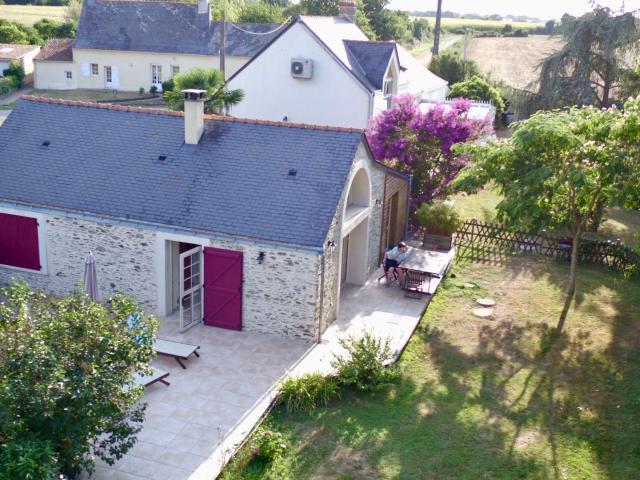 Holiday Home Au Bas Chalonge Gîte by Interhome